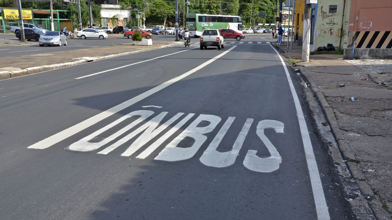 ônibus faixa cuiabá