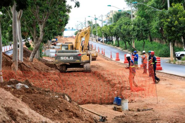 obra do brt cuiabá