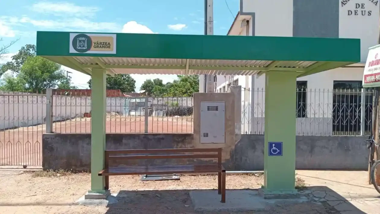 65 novos pontos de ônibus instalados