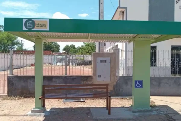 65 novos pontos de ônibus instalados