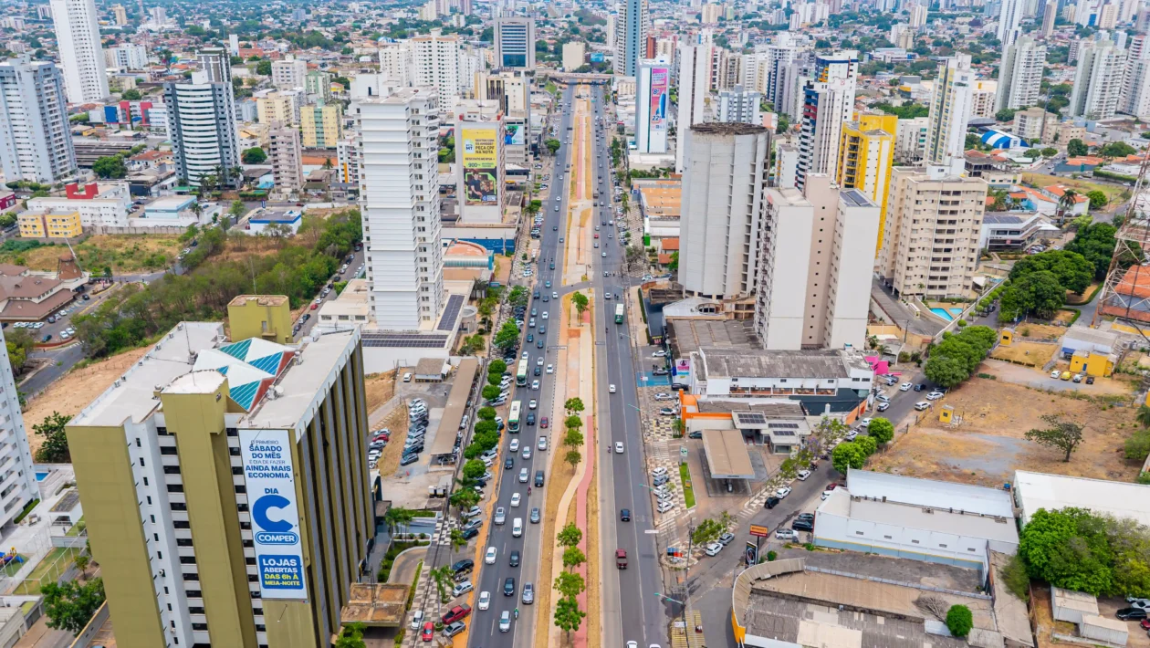 Alça de retorno na Avenida do CPA