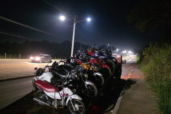 Operação apreende 13 motos