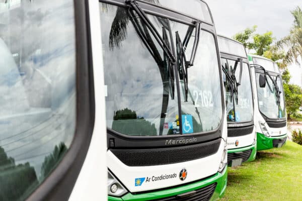 ônibus gratuito para estudantes
