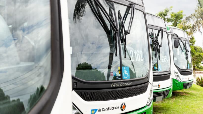 ônibus gratuito para estudantes